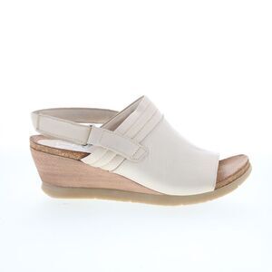 Miz Mooz Womens Sabina Beige Shoes (NWT)